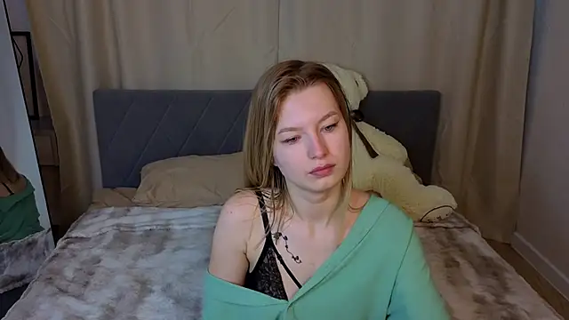 Lisa Hummi online show from 04-16-26, 01:28