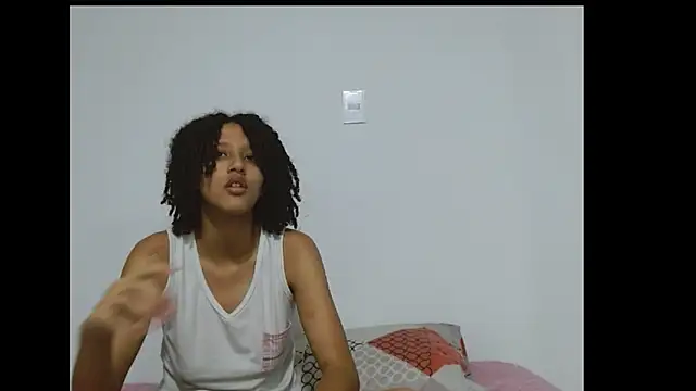 Snapshot of Stefy_sophie03 chatting on 05-16-26, 03:36 Stefy sophie03 online show from 05-16-26, 03:36