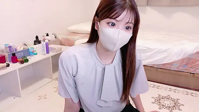 h a n a  online show from 04-27-26, 11:19