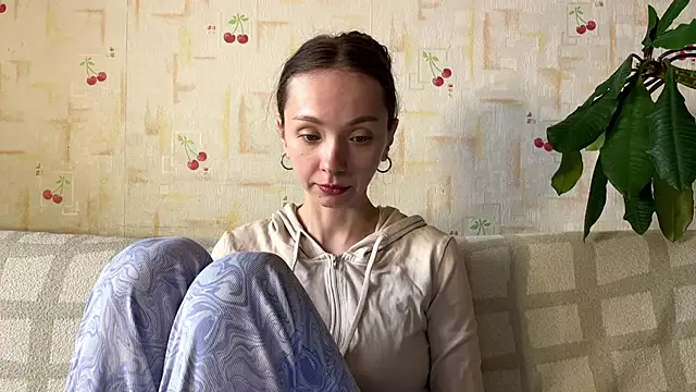 AdriannaBill online show from 04-29-26, 04:33