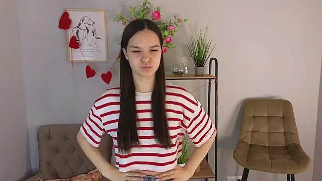 Sophie Jackiz online show from 04-23-26, 10:14