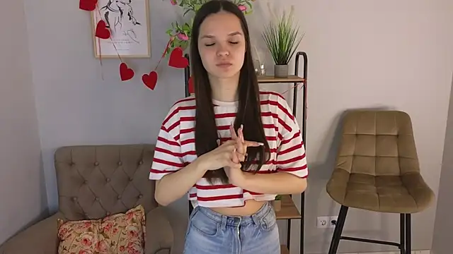 Sophie Jackiz online show from 04-23-26, 12:29