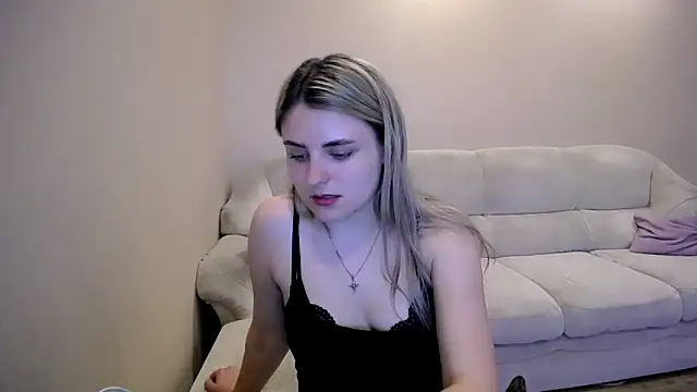 Snapshot of _shy_sabrina__ chatting on 05-21-26, 04:25 shy sabrina online show from 05-21-26, 04:25