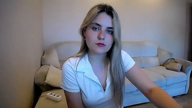 Snapshot of _shy_sabrina__ chatting on 05-28-26, 02:58 shy sabrina online show from 05-28-26, 02:58