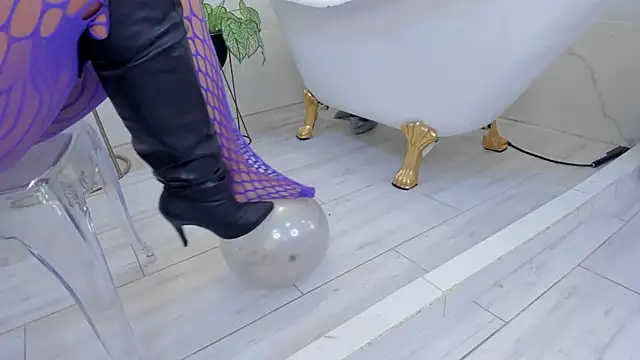 katherine glow online show from 04-18-26, 07:58