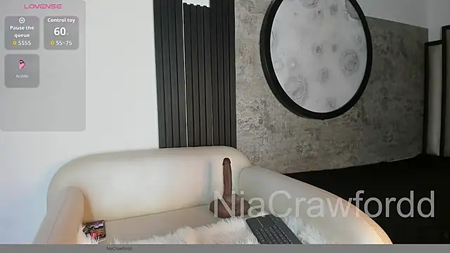 NiaCrawfordd online show from 04-30-26, 04:52