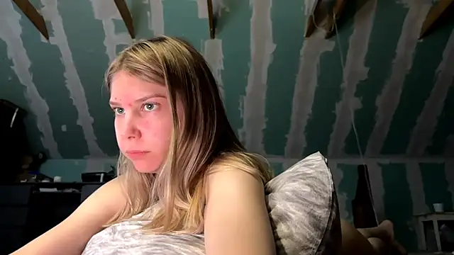 Skinny girl  online show from 05-12-26, 06:38