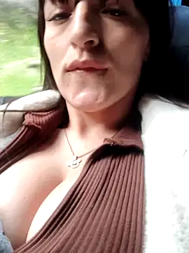 Snapshot of tina_sussy chatting on 05-29-26, 12:03 tina sussy online show from 05-29-26, 12:03