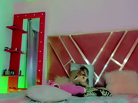 Dollcute  online show from 05-05-26, 11:35