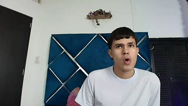 EdwinBoys online show from 06-05-26, 01:28