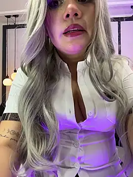 sophia blade  online show from 04-16-26, 09:39