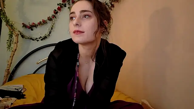 Snapshot of missclochette chatting on 04-24-26, 12:18 missclochette online show from 04-24-26, 12:18