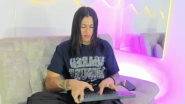 Aohomlester  online show from 07-20-26, 01:13