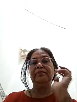 Shalini3456 online show from 04-28-26, 04:17