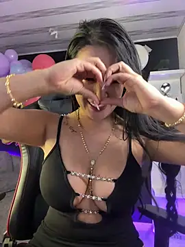 Snapshot of Sara_fun chatting on 01-30-25, 09:04 Sara fun online show from 01-30-25, 09:04