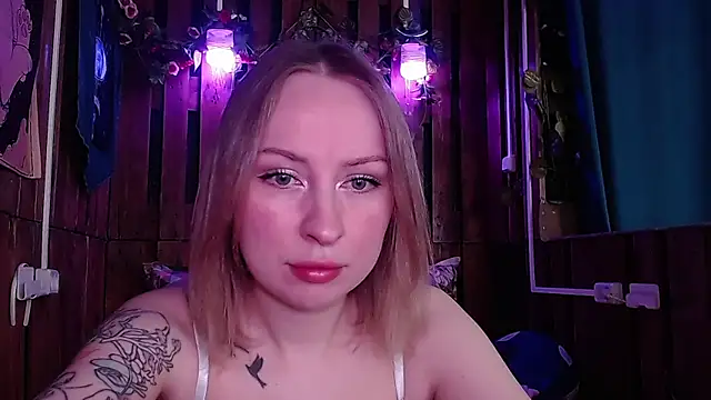 Snapshot of Mimi-Deep chatting on 05-08-26, 07:36 Mimi-Deep online show from 05-08-26, 07:36