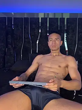 Snapshot of willclayy chatting on 05-03-26, 02:56 willclayy online show from 05-03-26, 02:56