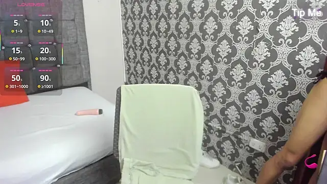 Dakotha 19 online show from 04-19-26, 01:10