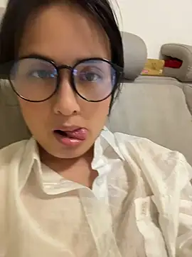 Snapshot of Faye-baby chatting on 05-21-26, 03:08 Faye-baby online show from 05-21-26, 03:08