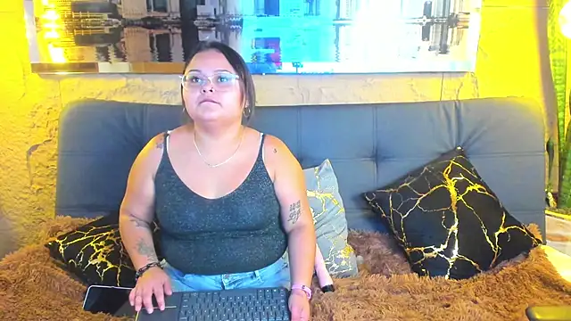 Luna  Cortez online show from 04-19-26, 02:38