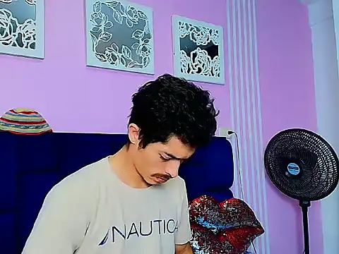 taylor Stele online show from 04-28-26, 04:01