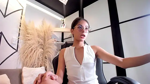 DemiPrince  online show from 04-19-26, 04:23