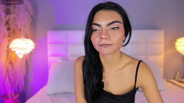 Snapshot of Scarrlethx chatting on 05-25-26, 05:08 Scarrlethx online show from 05-25-26, 05:08
