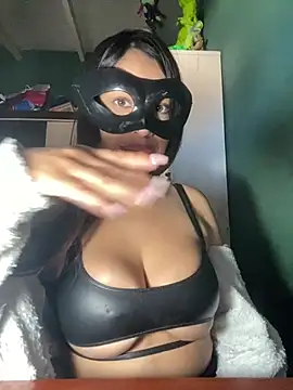 Snapshot of Juliett07 chatting on 05-04-26, 04:36 Juliett07 online show from 05-04-26, 04:36