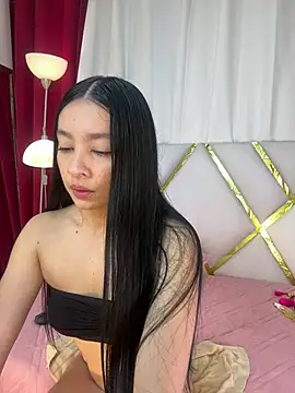 Snapshot of Lila-pinkky chatting on 04-27-26, 12:03 Lila-pinkky online show from 04-27-26, 12:03