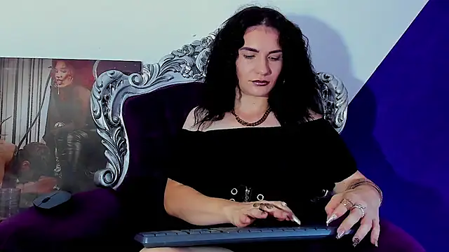 MistressKasandra online show from 07-05-26, 04:07