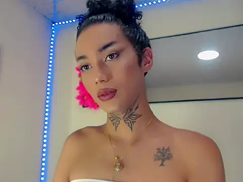 Darianna A online show from 05-05-26, 09:34