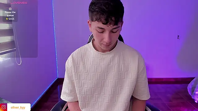 OLIVER K online show from 04-22-26, 07:37