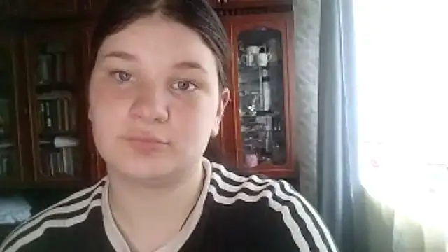 Snapshot of BeatriceMolands chatting on 05-21-26, 10:44 BeatriceMolands online show from 05-21-26, 10:44