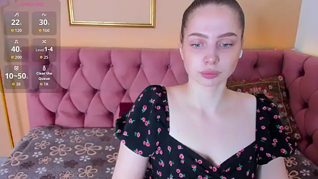 Snapshot of ReneeBlair chatting on 06-05-26, 01:56 ReneeBlair online show from 06-05-26, 01:56
