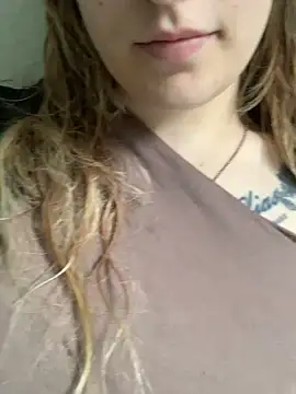 SchmuseBunny online show from 04-25-26, 09:56