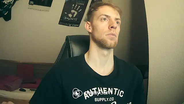 Snapshot of Milkyman7 chatting on 12-24-24, 08:38 Milkyman7 online show from 12-24-24, 08:38