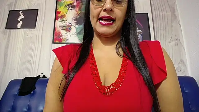 Miss Bobbiess online show from 04-18-26, 07:58