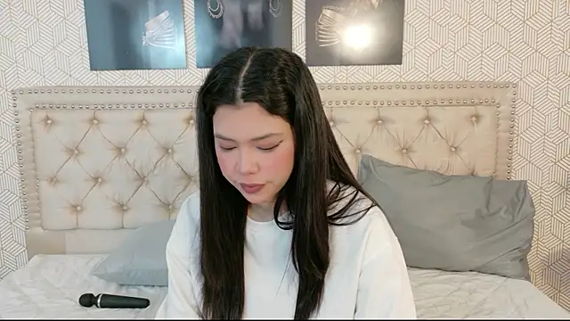 Nathy Pelaez online show from 05-23-26, 03:23