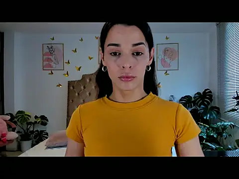 Snapshot of bella_grego chatting on 04-29-26, 06:14 bella grego online show from 04-29-26, 06:14