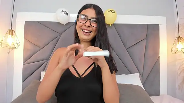 TaniaSevillano online show from 06-05-26, 12:39