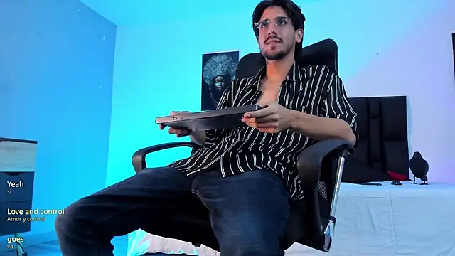 Dannyperlaza online show from 04-21-26, 03:24