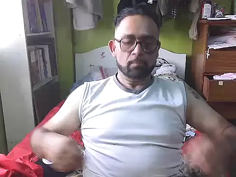 Snapshot of CarlossexVen chatting on 05-09-26, 06:46 CarlossexVen online show from 05-09-26, 06:46