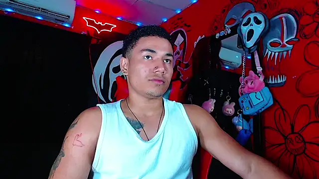 Nikkithebeastx online show from 04-21-26, 10:45