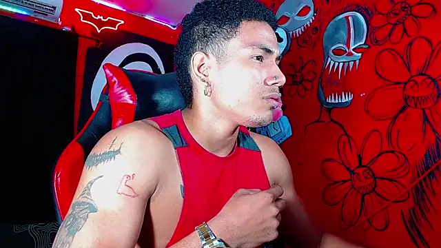 Nikkithebeastx online show from 04-24-26, 12:13