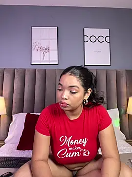 Snapshot of LilyFoox chatting on 05-06-26, 12:54 LilyFoox online show from 05-06-26, 12:54