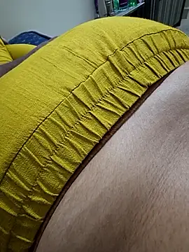 pikachu1  online show from 04-26-26, 02:59