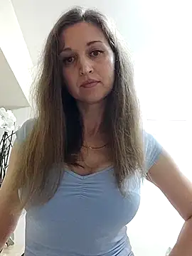 irresistibelle online show from 04-26-26, 09:56