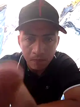 Ojosclaros1 online show from 04-26-26, 04:37