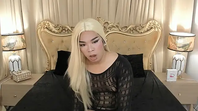 Snapshot of OliviaRoxy chatting on 05-26-26, 08:32 OliviaRoxy online show from 05-26-26, 08:32