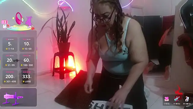 Snapshot of Sweet-Mommy-Milf chatting on 05-08-26, 09:31 Sweet-Mommy-Milf online show from 05-08-26, 09:31